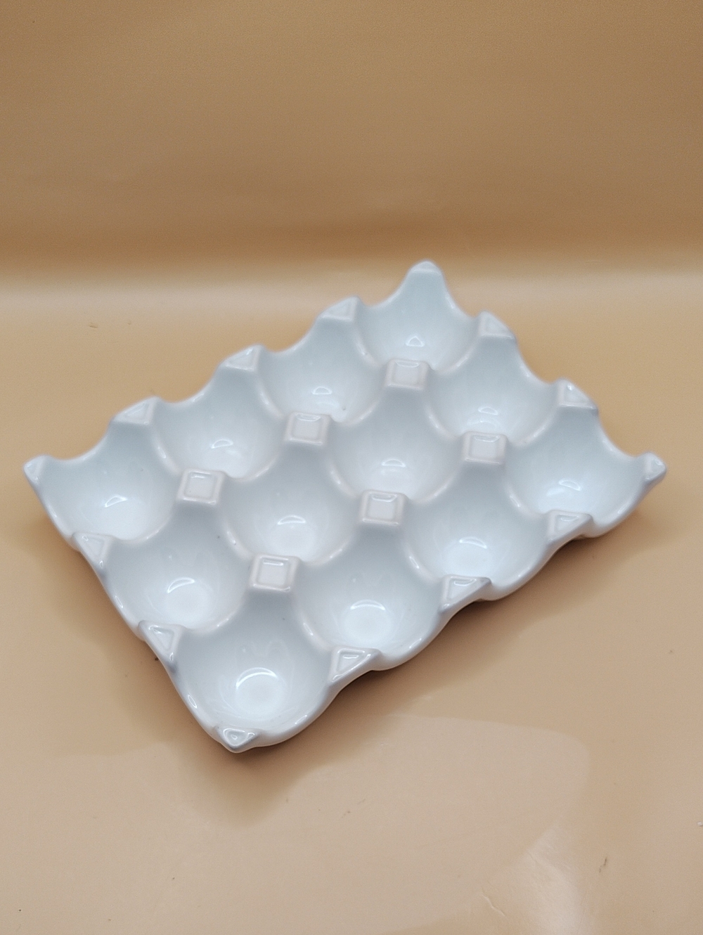 Food Network Porcelain Egg Crate White Holder Server Refrigerator Stores 12